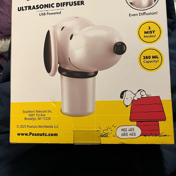 Peanuts Yellow Ultrasonic Diffuser - Picture 2 of 6